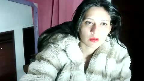 Snapshot of mia_robeerts chatting on September 2025 01:40:01 AM mia_robeerts online show from September 2025 01:40:01 AM