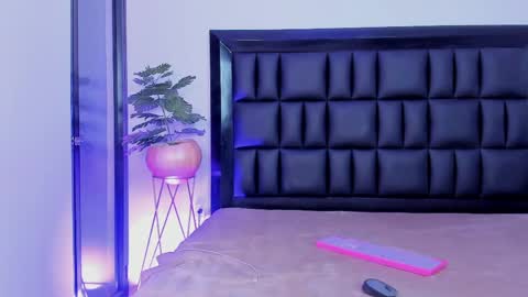 mia online show from April 2026 07:45:01 AM