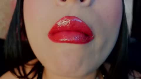 Mia online show from January 2026 11:29:02 PM