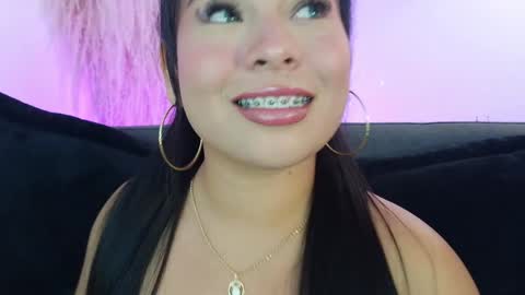 Snapshot of mia_roux1 chatting on May 2026 03:23:01 AM Mia online show from May 2026 03:23:01 AM