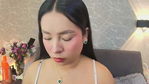 Mia Roux online show from February 2025 06:47:02 PM