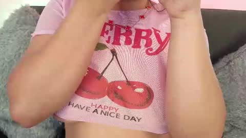 Mia Roux online show from October 2025 07:11:01 PM