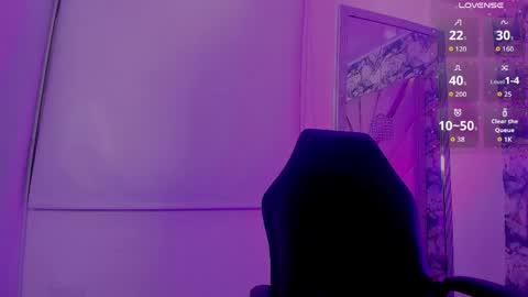Snapshot of mia_rouxx1 chatting on June 2026 06:40:01 AM Mia online show from June 2026 06:40:01 AM