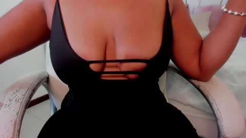 Snapshot of mia_rouxx1 chatting on June 2026 06:58:01 AM Mia online show from June 2026 06:58:01 AM