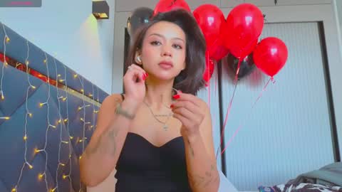 Mia online show from January 2025 07:37:02 AM