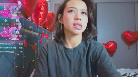 Mia online show from February 2025 12:27:02 PM