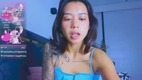 Mia online show from September 2025 12:41:01 PM