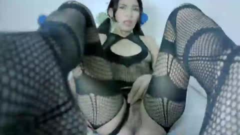 Snapshot of mia_suarez4 chatting on May 2026 01:35:01 AM MIA suarez4 online show from May 2026 01:35:01 AM