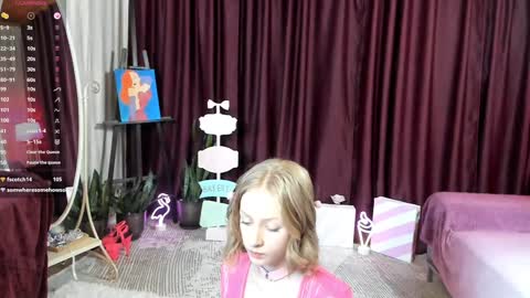 Mia online show from December 2024 10:17:01 PM