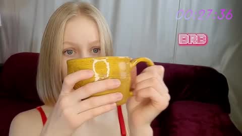 Mia online show from January 2025 11:07:02 PM