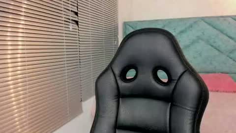 Snapshot of mia_velmont chatting on June 2026 01:52:01 AM Miaaa online show from June 2026 01:52:01 AM
