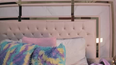 mia_vy online show from January 2026 07:39:01 PM