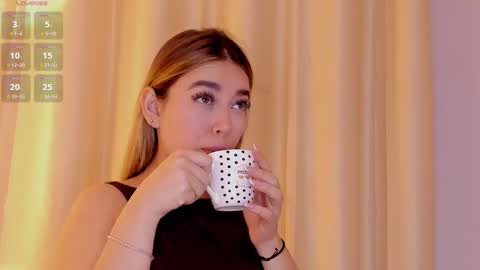 Snapshot of mia_white11 chatting on February 2026 01:10:01 PM Mia White online show from February 2026 01:10:01 PM