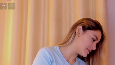 Mia White  online show from April 2026 02:53:02 PM