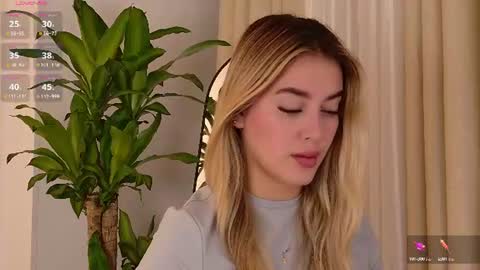 Mia White  online show from July 2026 02:02:01 PM
