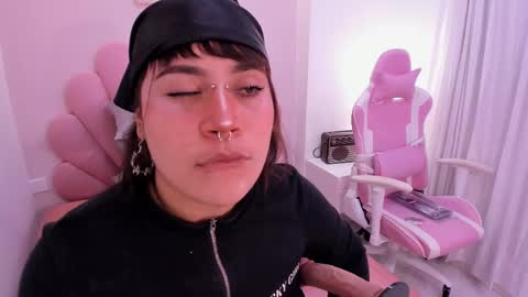 mia_yeager online show from October 2025 04:10:02 AM