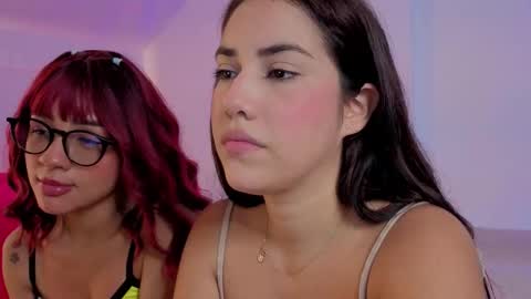 mia  nicolle online show from December 2025 12:27:01 AM