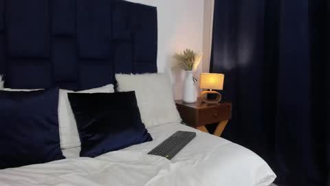 Snapshot of miaa_queen2 chatting on February 2025 02:21:01 PM Mia online show from February 2025 02:21:01 PM