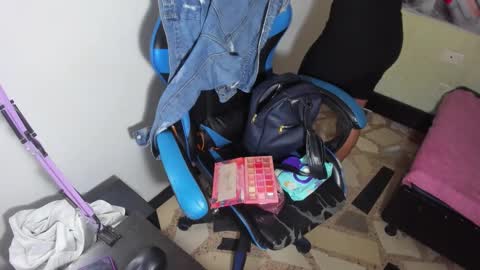       online show from October 2025 12:50:01 PM