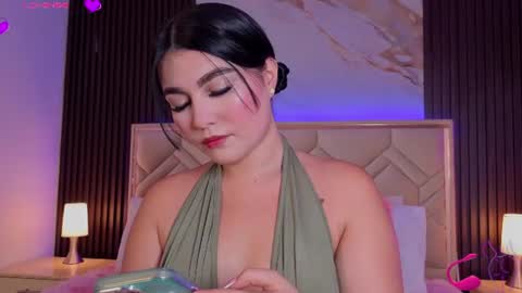 Miaa Farrel online show from July 2026 07:16:02 PM
