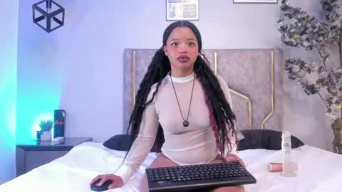 Snapshot of miaakittyy chatting on May 2026 11:37:02 AM miaakittyy online show from May 2026 11:37:02 AM