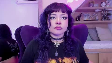 Mia online show from September 2025 03:17:02 AM