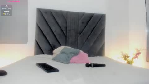 Snapshot of miaatorres_ chatting on July 2026 12:07:01 PM miaatorres_ online show from July 2026 12:07:01 PM
