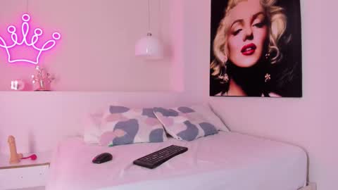 Snapshot of miabrown_gh chatting on November 2025 11:45:01 AM Mia online show from November 2025 11:45:01 AM