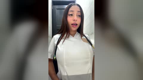 Mia Camille online show from May 2026 10:04:02 PM