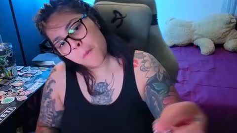 Snapshot of miacanela_xo chatting on June 2026 01:44:02 AM Mia online show from June 2026 01:44:02 AM