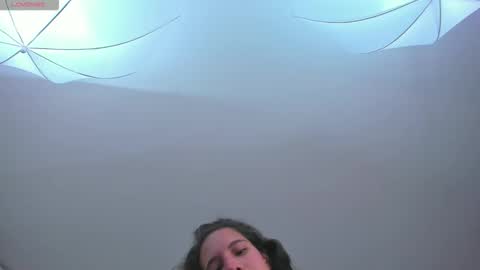 Snapshot of miacours chatting on May 2026 04:15:01 PM MiaCours online show from May 2026 04:15:01 PM