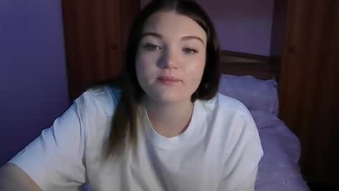 Mia online show from May 2026 08:05:02 PM