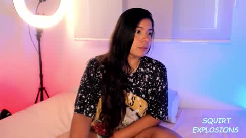 IG Yojanagomez  online show from December 2025 02:04:02 PM