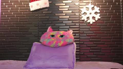 Mia online show from December 2024 07:38:01 AM