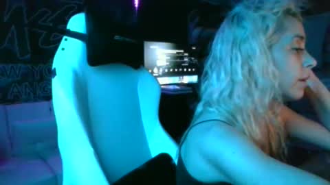 Snapshot of miaellababy chatting on September 2025 06:39:02 AM miaellababy online show from September 2025 06:39:02 AM