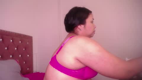 mia online show from February 2026 10:56:02 AM