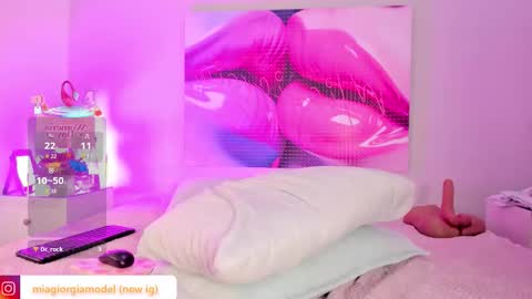 Mia  online show from March 2026 01:26:01 PM