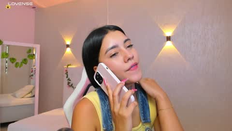 Mia Gomez online show from January 2025 06:39:01 PM