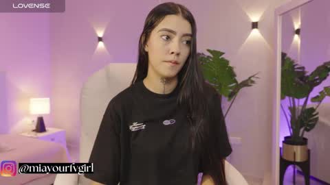 Mia Gomez online show from October 2025 01:03:02 PM