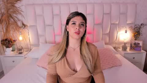 mia greys  online show from July 2026 07:09:01 PM
