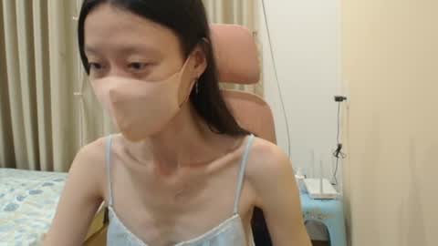 miahchan68 online show from April 2026 04:52:01 PM