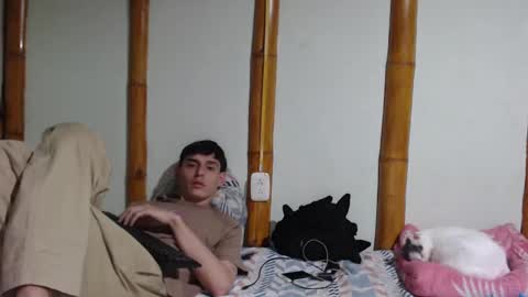 Snapshot of miahells chatting on February 2025 09:58:01 PM Mia Sam online show from February 2025 09:58:01 PM