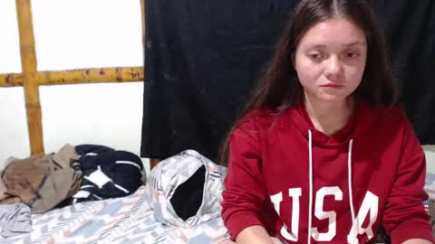 Snapshot of miahells chatting on October 2025 03:18:01 AM Mia Sam online show from October 2025 03:18:01 AM