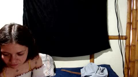 Snapshot of miahells chatting on October 2025 10:15:01 PM Mia Sam online show from October 2025 10:15:01 PM