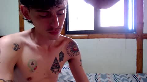 Snapshot of miahells chatting on October 2025 09:37:01 PM Mia Sam online show from October 2025 09:37:01 PM