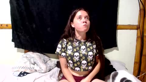 Snapshot of miahells chatting on November 2025 03:34:01 AM Mia Sam online show from November 2025 03:34:01 AM