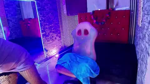 MIA VELEZ online show from November 2025 03:01:01 AM