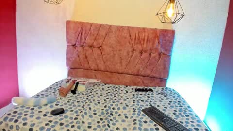 Snapshot of miahotvibes chatting on October 2025 05:10:02 PM MiaVibes online show from October 2025 05:10:02 PM