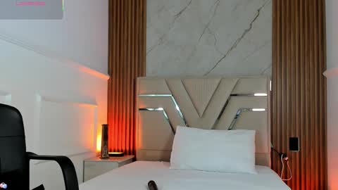 Snapshot of miahsens chatting on November 2025 03:27:02 AM Miah Sens online show from November 2025 03:27:02 AM