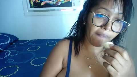 miajoseph_ online show from January 2025 07:15:01 AM